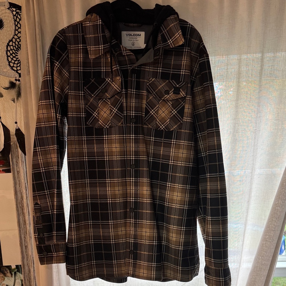 Volcom snowboarding hooded flannel